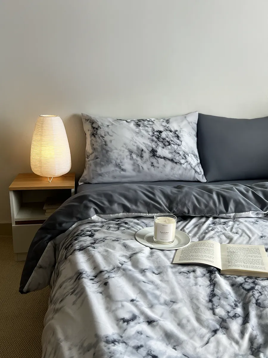 Bộ chăn ga gối Goni Chill hoạ tiết Trắng Cẩm Thạch 51 Gối nằm Goni Chill Trắng Cẩm Thạch