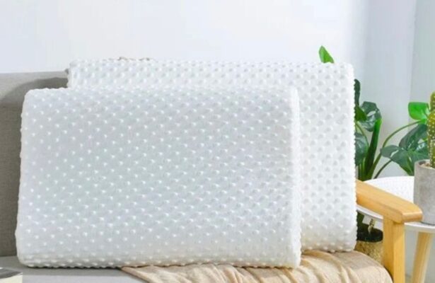 Gối cao su non có giặt được không? Cách giặt gối cao su non đúng chuẩn 4 goi-cao-su-non-co-giat-duoc-khong-cach-giat-goi-cao-su-non-dung-chuan-3